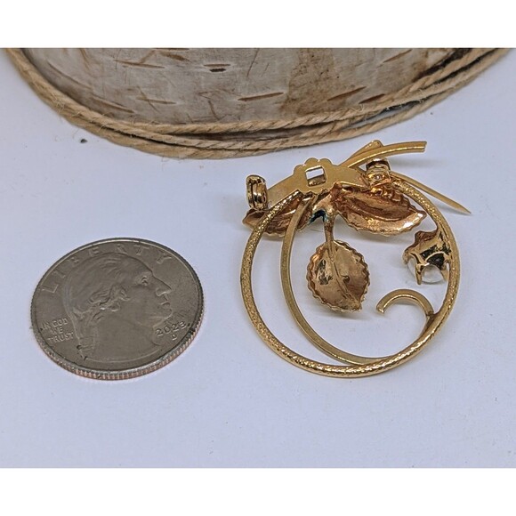 Vintage Gold Tone Textured White Faux Pearl Flower Circle Brooch Pin - Picture 5 of 6